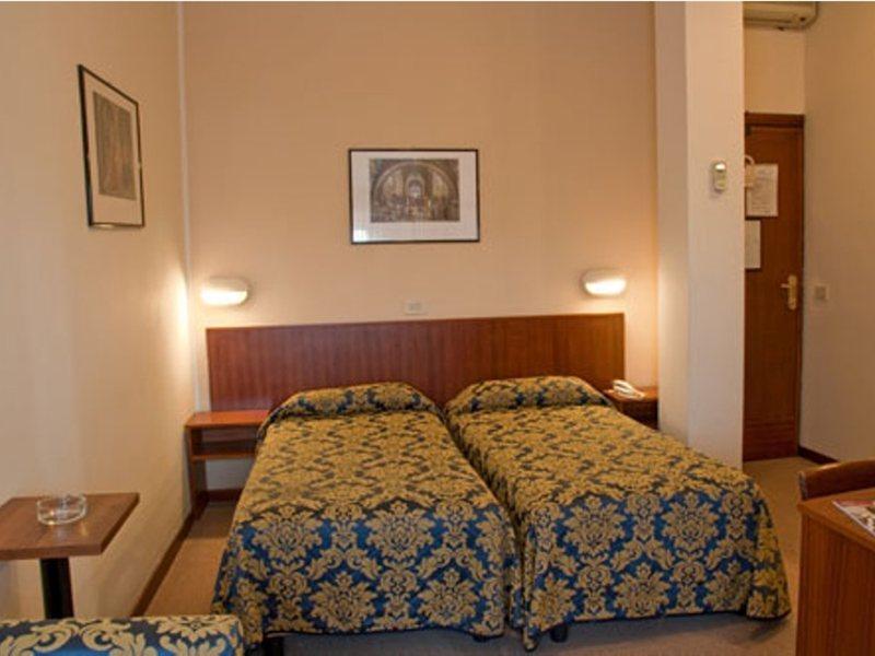 Columbus Urban Resort Флоренція Номер фото A room at the hotel