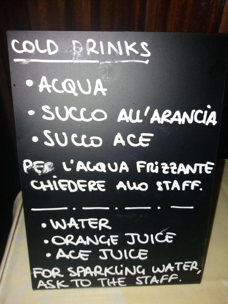 Columbus Urban Resort Флоренція Екстер'єр фото Menu in Italian and English