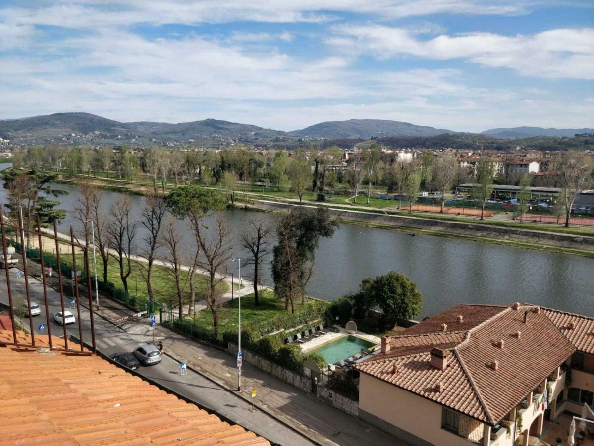 Columbus Urban Resort Флоренція Екстер'єр фото The river Arno near Pistoia
